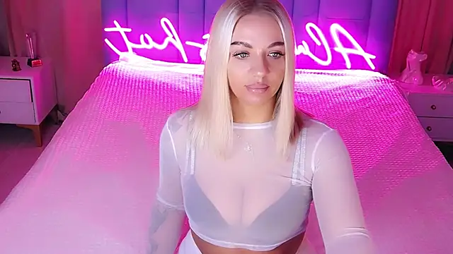 Snapshot of AllwaysHotJ chatting on 12, 11, 2025 AllwaysHotJ online show from 12, 11, 2025