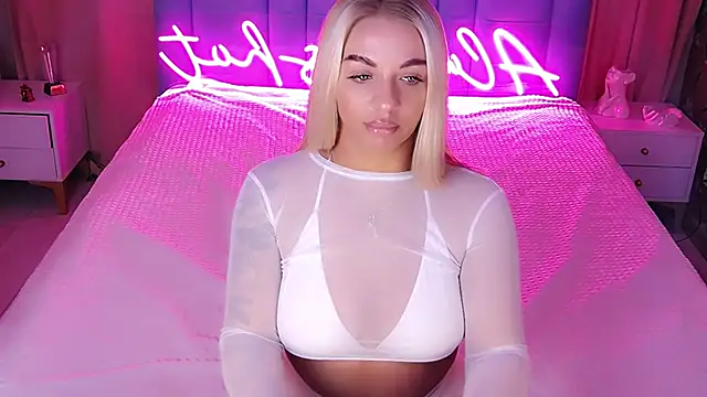 Snapshot of AllwaysHotJ chatting on 19, 11, 2025 AllwaysHotJ online show from 19, 11, 2025