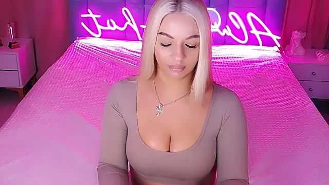 Snapshot of AllwaysHotJ chatting on 3, 12, 2025 AllwaysHotJ online show from 3, 12, 2025