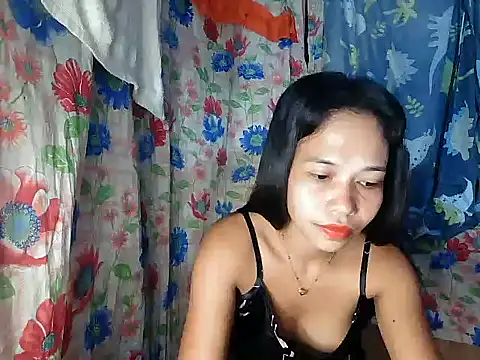 Snapshot of PinaySkinnyGirl chatting on 15, 12, 2025 PinaySkinnyGirl online show from 15, 12, 2025