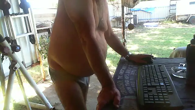Snapshot of herbie010666 chatting on 21, 4, 2026 herbie010666 online show from 21, 4, 2026