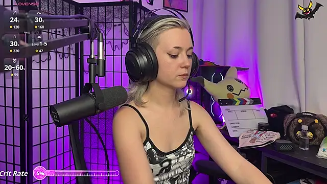 Snapshot of GhostieGhoo chatting on 25, 4, 2026 GhostieGhoo online show from 25, 4, 2026