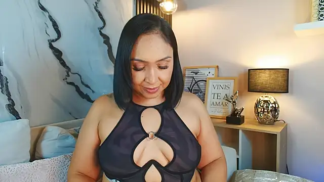 Snapshot of Madissononee chatting on 4, 2, 2025 Madissononee online show from 4, 2, 2025