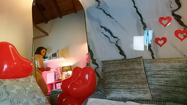 Snapshot of Madissononee chatting on 15, 2, 2025 Madissononee online show from 15, 2, 2025