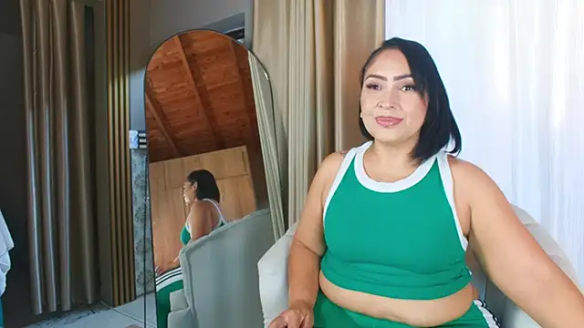 Snapshot of Madissononee chatting on 28, 9, 2025 Madissononee online show from 28, 9, 2025