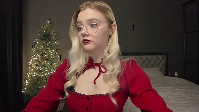 Snapshot of allotropp chatting on 5, 1, 2025 allotropp online show from 5, 1, 2025