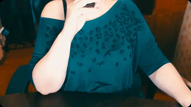 Snapshot of AlisaHot55 chatting on 12, 11, 2025 AlisaHot55 online show from 12, 11, 2025