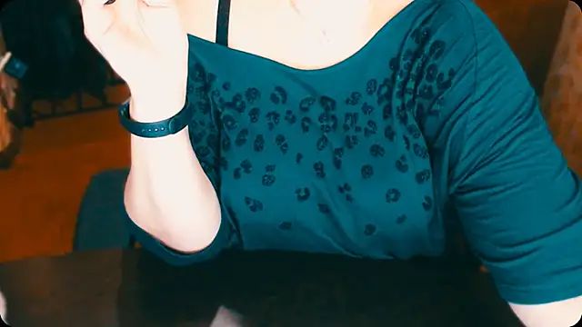 Snapshot of AlisaHot55 chatting on 24, 11, 2025 AlisaHot55 online show from 24, 11, 2025