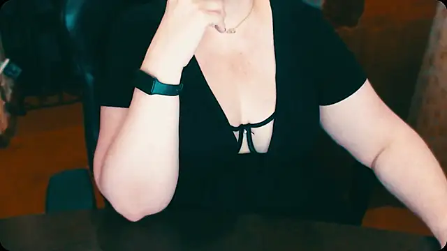 Snapshot of AlisaHot55 chatting on 4, 12, 2025 AlisaHot55 online show from 4, 12, 2025