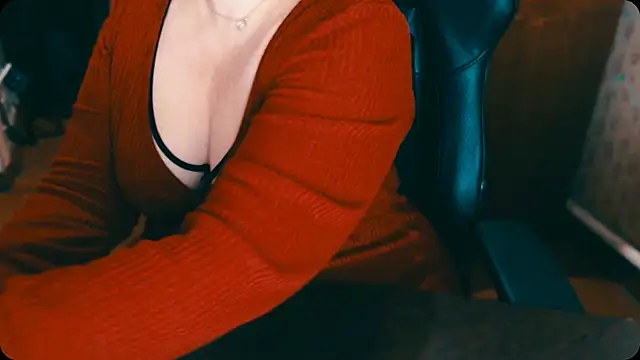 Snapshot of AlisaHot55 chatting on 5, 12, 2025 AlisaHot55 online show from 5, 12, 2025