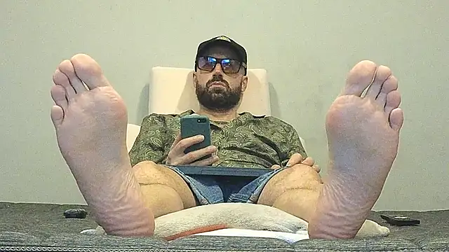 Snapshot of MattxFeet chatting on 5, 2, 2026 MattxFeet online show from 5, 2, 2026