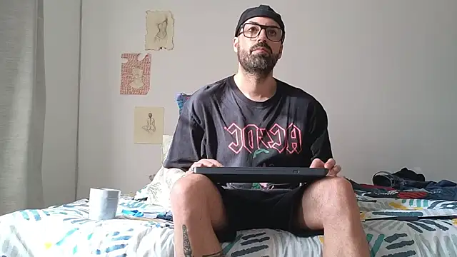 Snapshot of MattxFeet chatting on 8, 5, 2026 MattxFeet online show from 8, 5, 2026