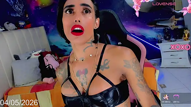 Snapshot of Nella_Dolls chatting on 5, 5, 2026 Nella Dolls online show from 5, 5, 2026