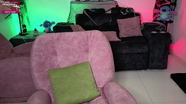 Snapshot of valery_adams1 chatting on 7, 10, 2025 valery adams1 online show from 7, 10, 2025