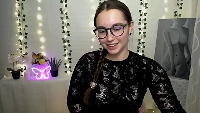 Snapshot of SweetPrincess_ chatting on 21, 2, 2025 SweetPrincess online show from 21, 2, 2025