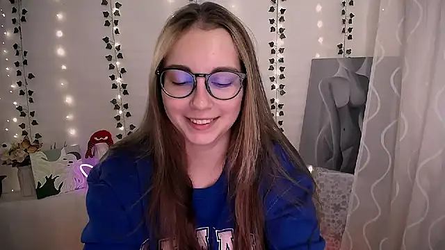 Snapshot of SweetPrincess_ chatting on 23, 10, 2025 SweetPrincess online show from 23, 10, 2025