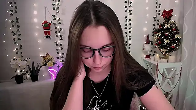 SweetPrincess  online show from 4, 12, 2025