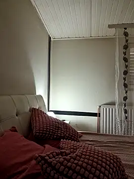 TamaraSavage online show from 4, 3, 2025