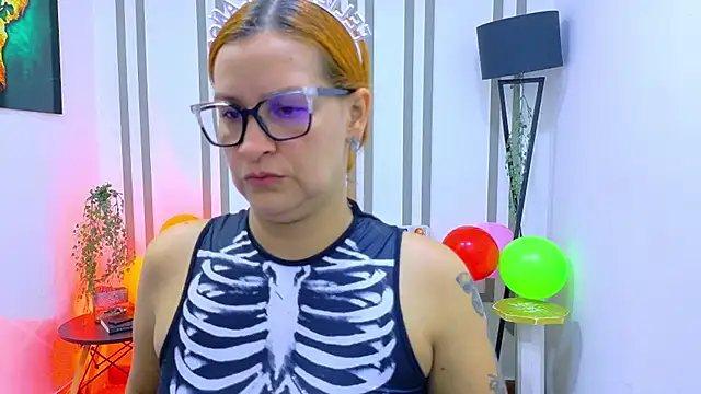 Britney taylor  online show from 10, 11, 2025