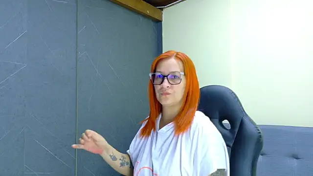 Snapshot of Britney_taylor_ chatting on 17, 3, 2026 Britney taylor online show from 17, 3, 2026