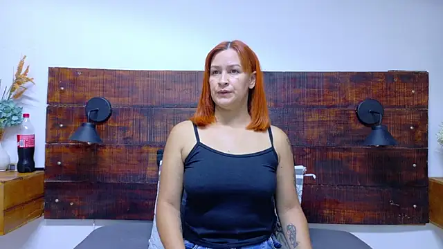 Snapshot of Britney_taylor_ chatting on 8, 4, 2026 Britney taylor online show from 8, 4, 2026