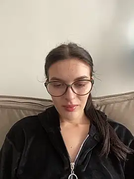 little belucci online show from 20, 10, 2025