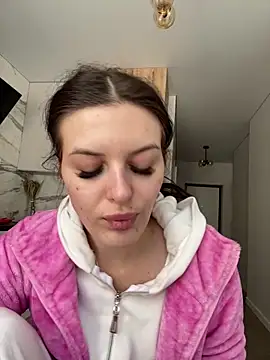 little belucci online show from 9, 2, 2026