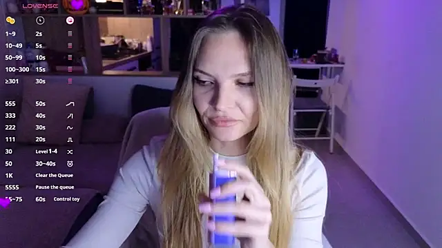 Snapshot of _alleyesonme_ chatting on 14, 11, 2025 alleyesonme online show from 14, 11, 2025