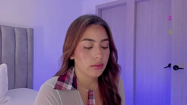 Snapshot of MaddyyLennon chatting on 28, 3, 2026 MaddyyLennon online show from 28, 3, 2026