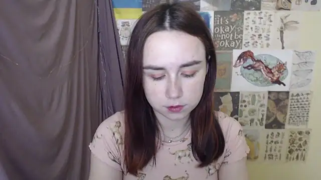 Snapshot of VeryVeryVeryShy_ chatting on 5, 12, 2025 VeryVeryVeryShy online show from 5, 12, 2025