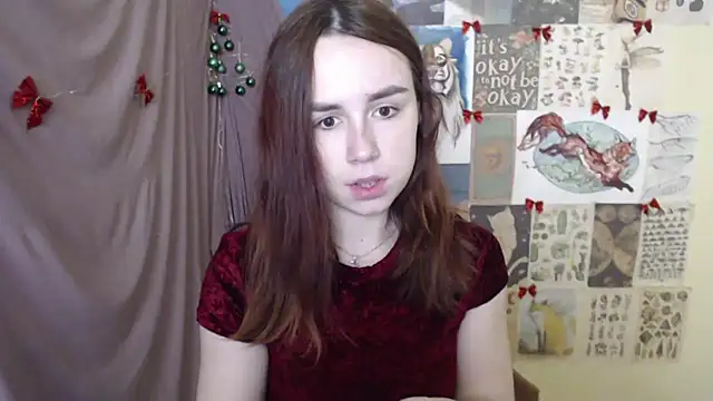 Snapshot of VeryVeryVeryShy_ chatting on 16, 12, 2025 VeryVeryVeryShy online show from 16, 12, 2025