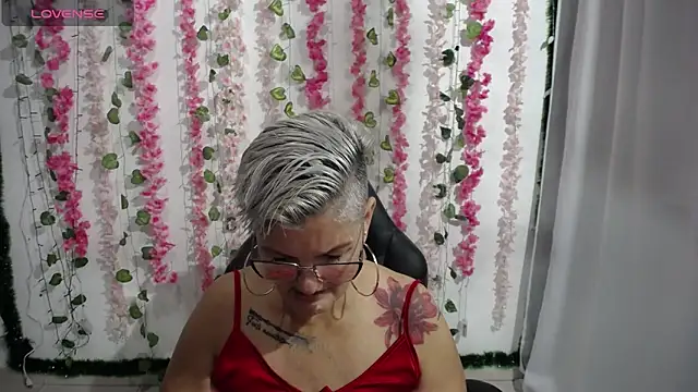 bety-cum2 online show from 4, 2, 2025