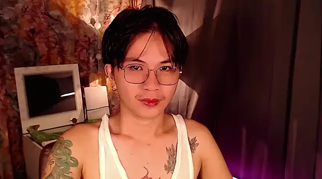 Snapshot of Sexy_Handsome_Drex chatting on 22, 12, 2024 Sexy Handsome Drex online show from 22, 12, 2024