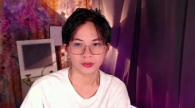 Snapshot of Sexy_Handsome_Drex chatting on 1, 1, 2025 Sexy Handsome Drex online show from 1, 1, 2025