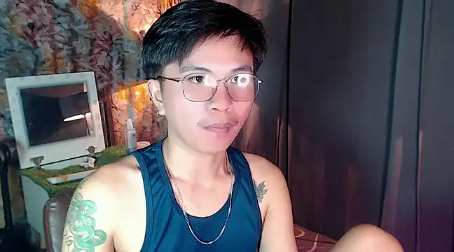 Snapshot of Sexy_Handsome_Drex chatting on 13, 2, 2025 Sexy Handsome Drex online show from 13, 2, 2025