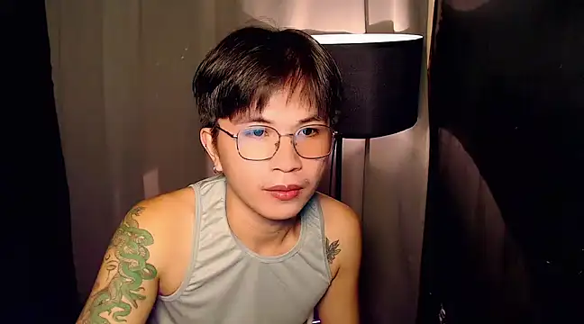 Snapshot of Sexy_Handsome_Drex chatting on 1, 3, 2025 Sexy Handsome Drex online show from 1, 3, 2025