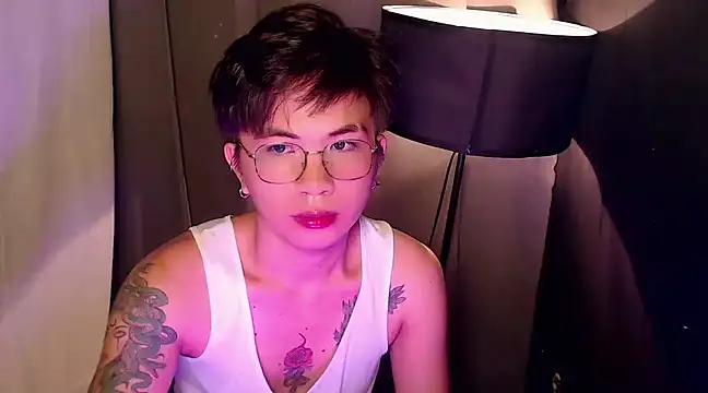 Snapshot of Sexy_Handsome_Drex chatting on 4, 3, 2025 Sexy Handsome Drex online show from 4, 3, 2025