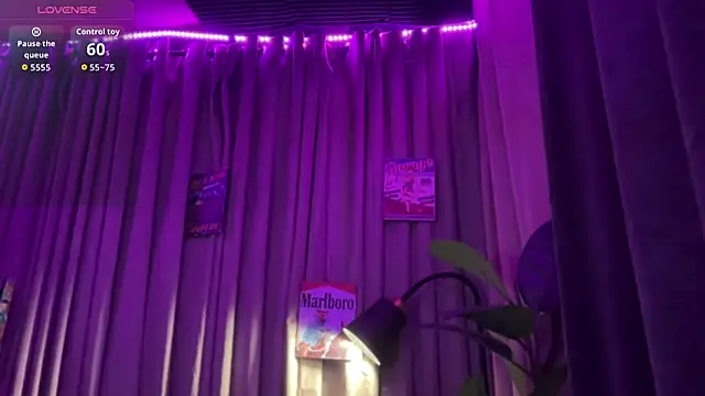 Snapshot of Sexy_Handsome_Drex chatting on 8, 3, 2026 Sexy Handsome Drex online show from 8, 3, 2026