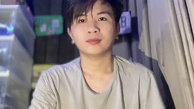 Snapshot of Sexy_Handsome_Drex chatting on 10, 4, 2026 Sexy Handsome Drex online show from 10, 4, 2026