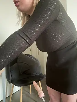 Snapshot of dollssfr chatting on 21, 1, 2025 dollssfr online show from 21, 1, 2025