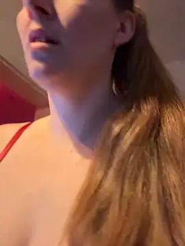 Snapshot of newMichelle chatting on 13, 2, 2026 newMichelle online show from 13, 2, 2026