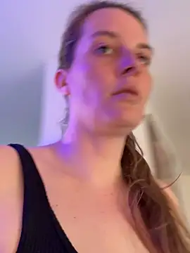 Snapshot of newMichelle chatting on 14, 4, 2026 newMichelle online show from 14, 4, 2026