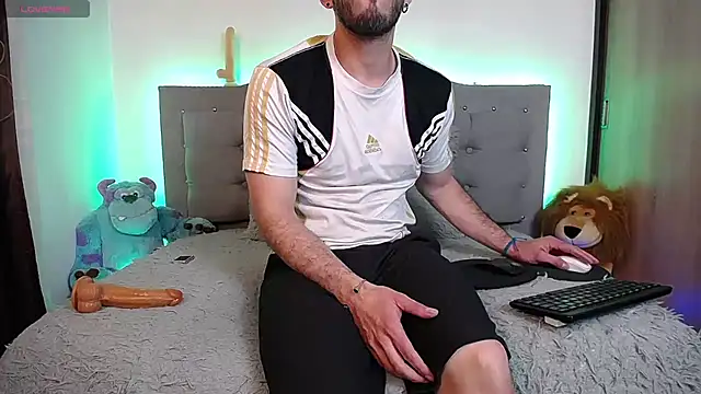 Snapshot of Danny_hot_fun chatting on 18, 1, 2025 Danny hot fun online show from 18, 1, 2025