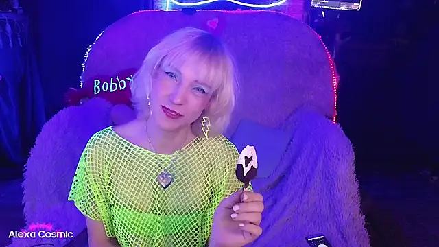 Snapshot of Alexa_Cosmic chatting on 1, 4, 2026 Alexa Cosmic online show from 1, 4, 2026