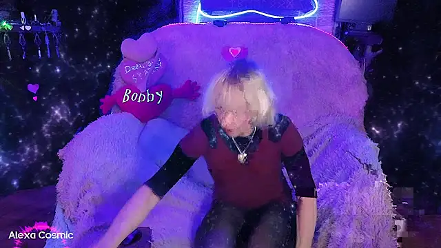 Snapshot of Alexa_Cosmic chatting on 19, 4, 2026 Alexa Cosmic online show from 19, 4, 2026