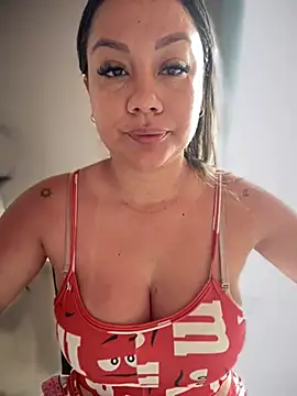 Snapshot of ValeryGrey chatting on 5, 3, 2025 ValeryGrey online show from 5, 3, 2025