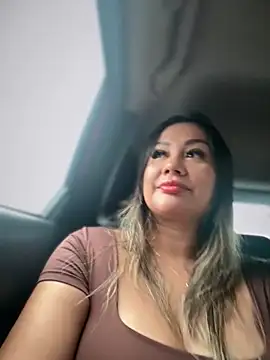 Snapshot of ValeryGrey chatting on 8, 10, 2025 ValeryGrey online show from 8, 10, 2025