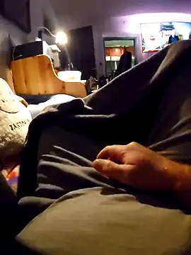 Snapshot of anonymus9006 chatting on 4, 2, 2025 anonymus9006 online show from 4, 2, 2025