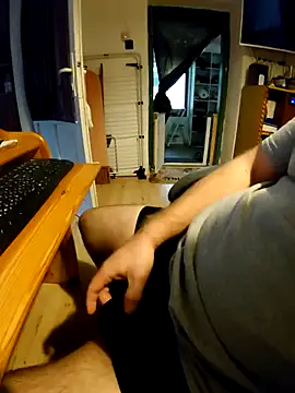 Snapshot of anonymus9006 chatting on 24, 11, 2025 anonymus9006 online show from 24, 11, 2025