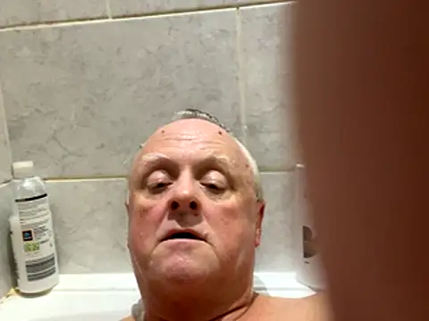 Snapshot of bigbadjon69 chatting on 29, 11, 2025 bigbadjon69 online show from 29, 11, 2025